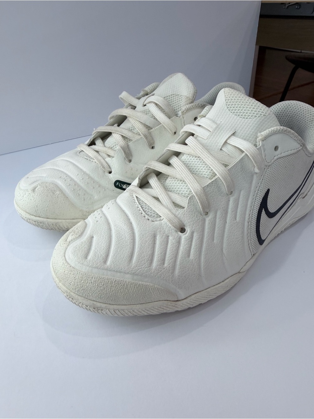 Nike youth Tiempo Legend 10 Academy IC Sneakers White